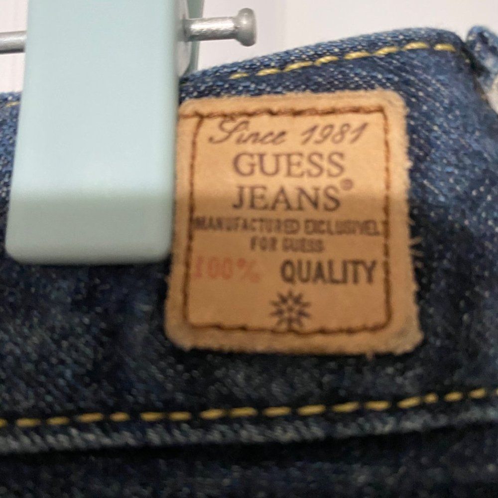 Guess “stretch” denim blue jean shorts - Picture 7 of 8